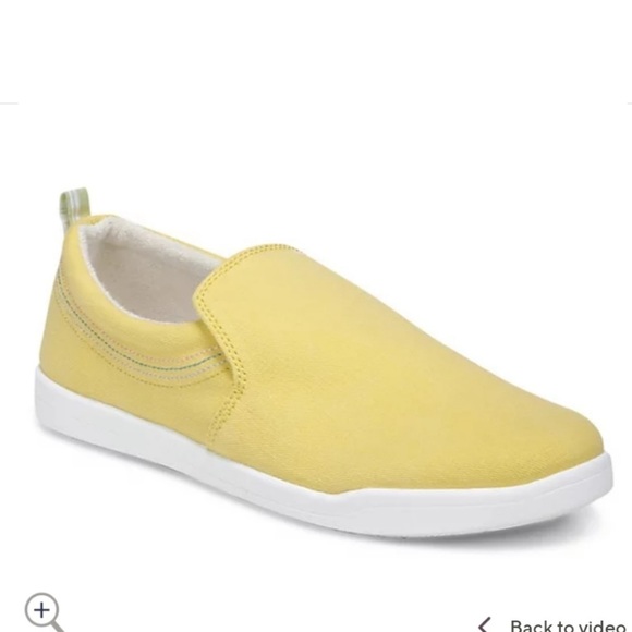 Vionic Shoes - Nwt Vionic Beach Marshall Canvas Casual
Slip-On